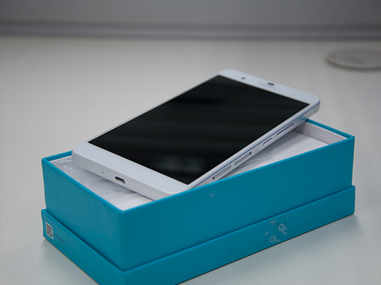 年度收官 華為榮耀6 Plus上手體驗(yàn)