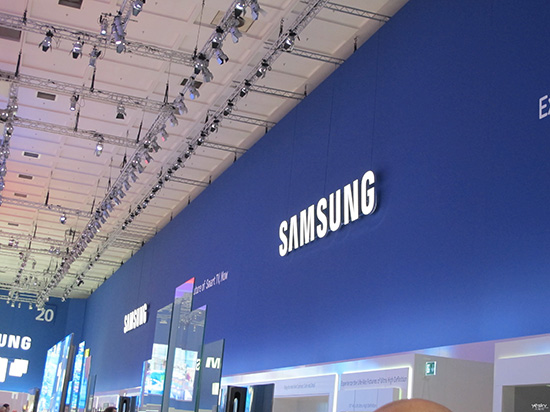 數(shù)字經(jīng)濟之父唱衰三星：組裝手機很荒唐