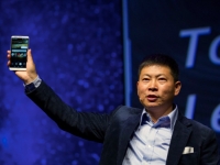 3年坐穩(wěn)全球前三，復盤華為手機變革路