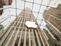 中國大陸地區(qū)第十三家蘋果零售店鄭州開業(yè)