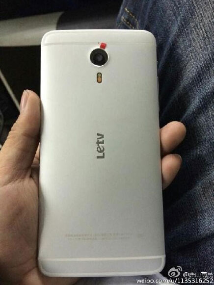 樂視發(fā)布智能汽車LeUI系統(tǒng)，上半年出手機(jī)