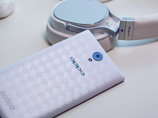 大屏Hi-Fi影音旗艦，OPPO U3線下開售