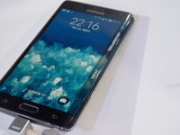 外媒：三星Galaxy S6或?qū)⑹褂萌嫫?>&nbsp;</a></div>
                                    <div   id=