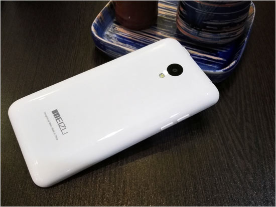 最大對(duì)手是自己，699元魅藍(lán)手機(jī)評(píng)測(cè)