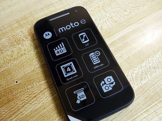 摩托羅拉新款低端機來了，900元而已