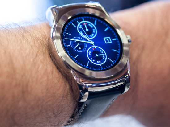 LG新智能表亮相MWC，外觀傳統(tǒng)支持4G