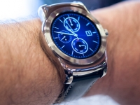 LG新智能表亮相MWC，外觀傳統(tǒng)支持4G