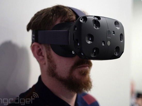 Duang！HTC的VR設(shè)備戴起來太恐怖