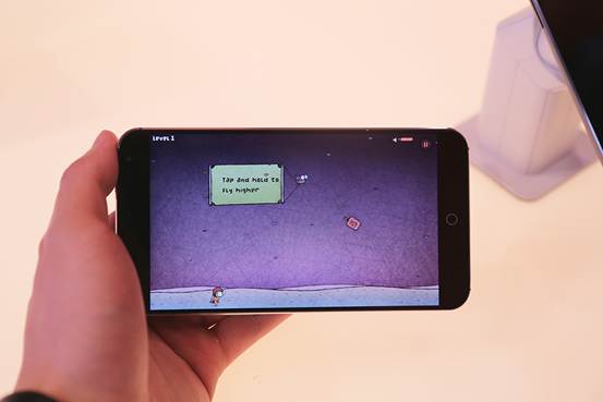 超流暢！Ubuntu版魅族MX4亮相MWC