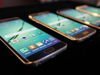 曲面屏之后會是啥？三星手機(jī)屏幕發(fā)展史