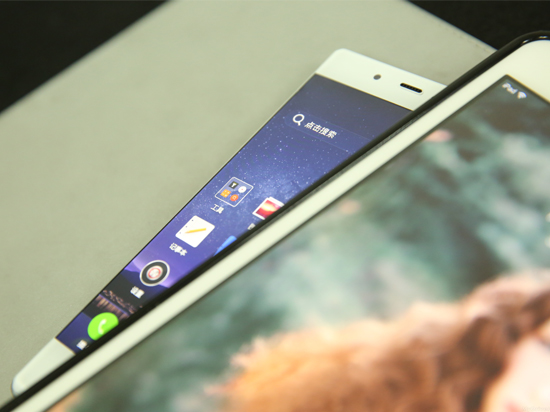 頂配版nubia Z9驚艷！無(wú)邊框才是真大招！