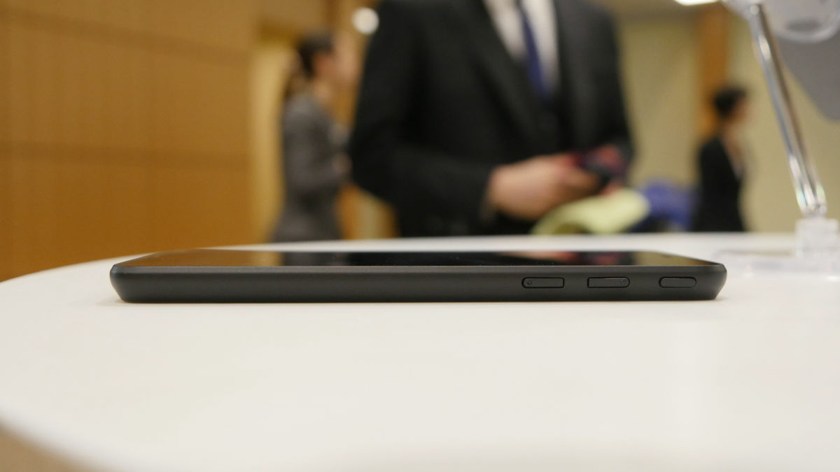 VAIO首款手機(jī)上市，配置一般卻不便宜