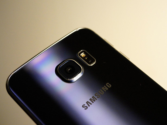 SD卡影響性能？三星S6拋棄存儲(chǔ)卡不是抄蘋果