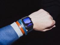 分析師：Apple Watch上市首周賣(mài)100萬(wàn)臺(tái)沒(méi)問(wèn)題