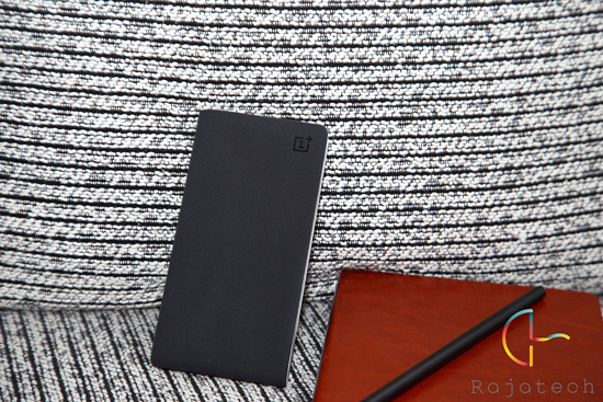 天然砂巖 一加來電移動電源砂巖黑版體驗