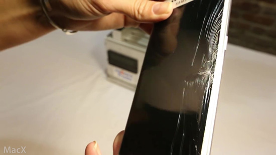 三星哭暈！S6 edge居然比iPhone 6 Plus更容易彎