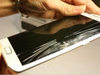 蘋果笑了！Galaxy S6比iPhone 6更容易彎