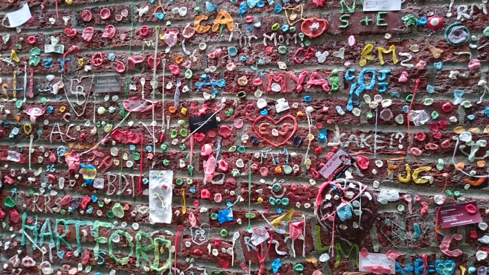 旗艦機(jī)樣片大PK，三星S6 Edge秒殺索尼Z3