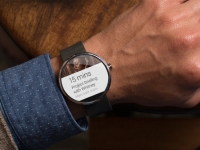 感人，下代MOTO 360將取消屏幕底部黑邊