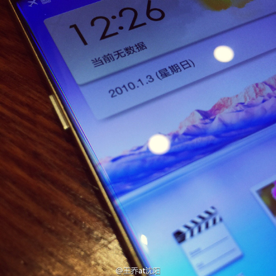 滿屏無黑邊，OPPO無邊框機(jī)驚艷照曝光