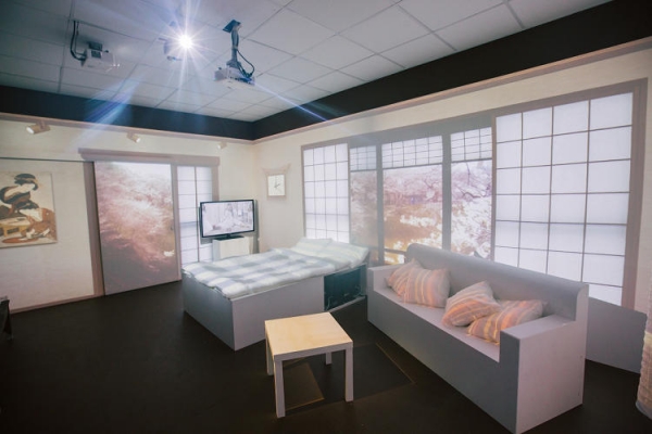 走進(jìn)這個房間，你能瞬間從東京到巴黎