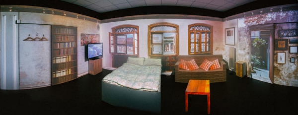 走進(jìn)這個房間，你能瞬間從東京到巴黎