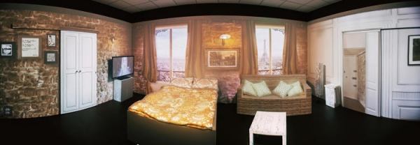 走進(jìn)這個房間，你能瞬間從東京到巴黎