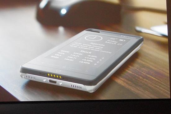 這不只是手機(jī)殼，這還是個迷你 Kindle