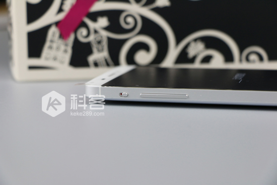 顏值能讓人窒息？樂(lè)視超級(jí)手機(jī)1開(kāi)箱圖賞