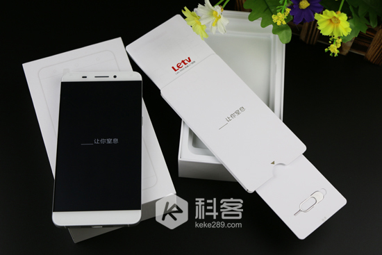 顏值能讓人窒息？樂(lè)視超級(jí)手機(jī)1開(kāi)箱圖賞