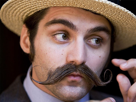 1430875333327372.jpg 臺(tái)媒稱:生物學(xué)家研究發(fā)現(xiàn)胡須竟比馬桶臟