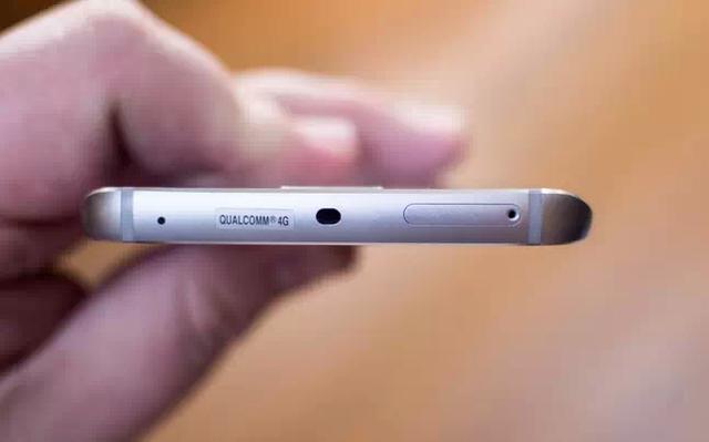 三星哪里比不上蘋果？一個(gè)細(xì)節(jié)讓你閉嘴！