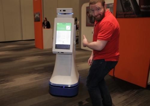 說點實際的！這三個機器人就比大白贊多了！