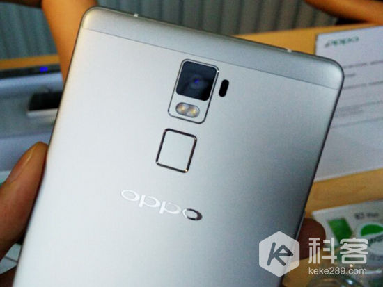 2499元起，全金屬OPPO R7和R7 Plus上手