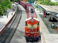 印度打造太陽(yáng)能火車(chē) 能有效提供電力