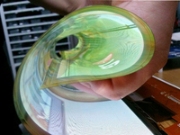 LG超薄顯示屏面板 可以像紙一樣卷起來！