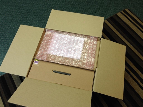 HTC虛擬現實眼鏡出貨 首批供給開發(fā)者