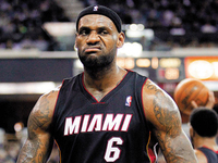 嘴上說不要，身體很誠實：從三星代言人詹姆斯玩蘋果說起