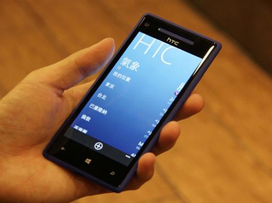 微軟總算對(duì)得起HTC了   老旗艦8X將升級(jí)Win10