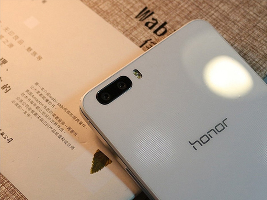 僅是個(gè)噱頭！手機(jī)雙攝像頭實(shí)用價(jià)值并不高