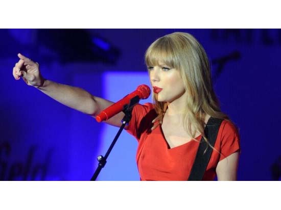 店大欺客？美國天后抨擊蘋果音樂3個(gè)月免費(fèi)政策