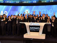 上市才半年，陌陌就打算私有化退市？