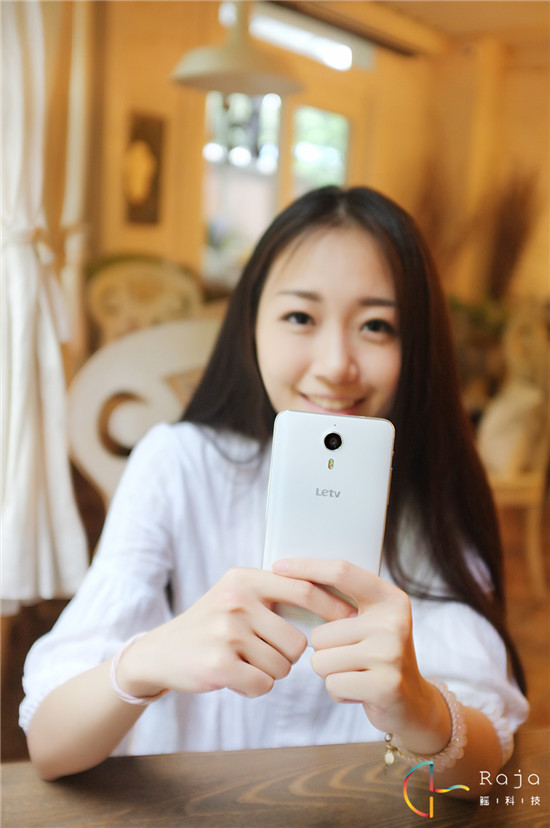 美到窒息：樂(lè)視超級(jí)手機(jī)1 開(kāi)箱圖賞