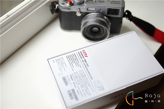 美到窒息：樂(lè)視超級(jí)手機(jī)1 開(kāi)箱圖賞