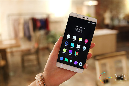 美到窒息：樂(lè)視超級(jí)手機(jī)1 開(kāi)箱圖賞