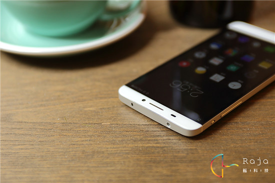 美到窒息：樂(lè)視超級(jí)手機(jī)1 開(kāi)箱圖賞