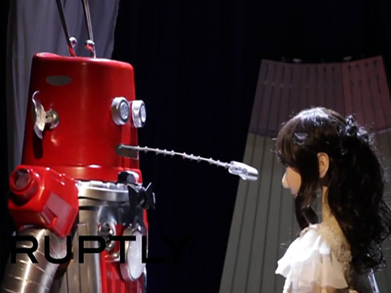 大開眼界??！機器人也舉行婚禮了