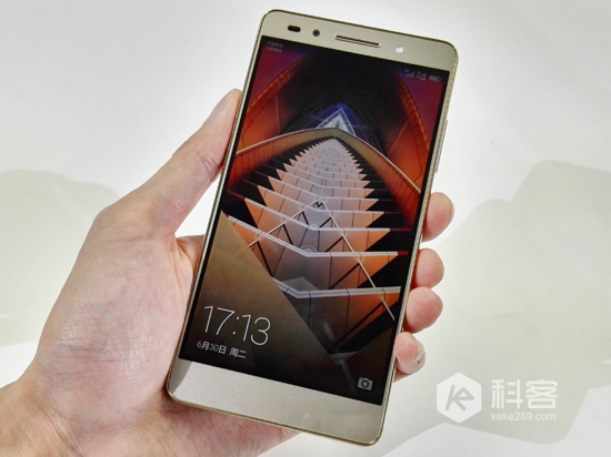 全金屬機(jī)身 售價(jià)差不多 魅族MX5和榮耀7選哪個(gè)