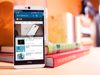 雙1300萬(wàn)鏡頭 自拍更強(qiáng)悍，HTC D826w圖賞