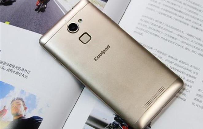 你們手機(jī)廠商真會(huì)玩，機(jī)機(jī)撞臉又撞身材